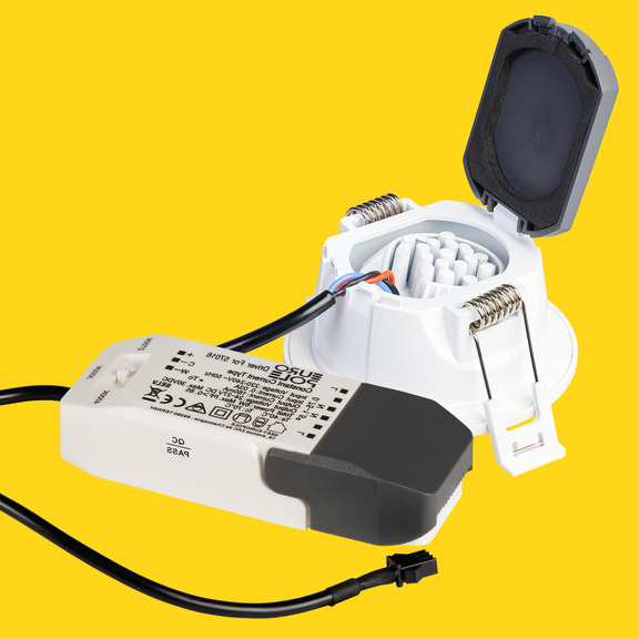 led-up-universal-switch-II-2